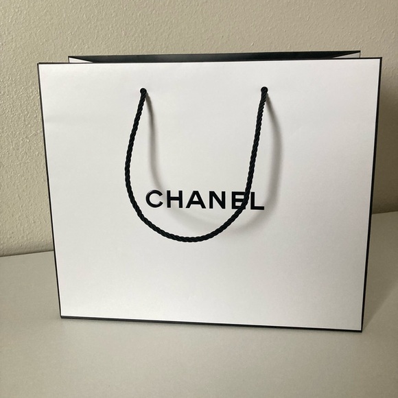 CHANEL Other - Chanel paperbag